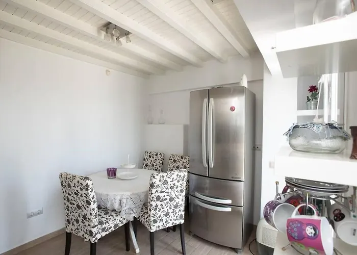 Delightful Mykonian Cycladic In Old Town *