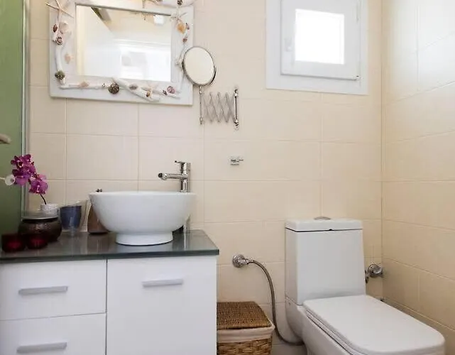 Delightful Mykonian Cycladic In Old Town