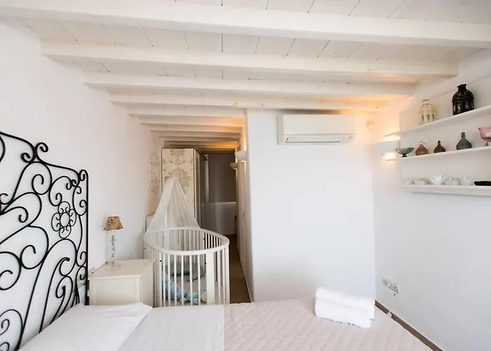 Delightful Mykonian Cycladic In Old Town *